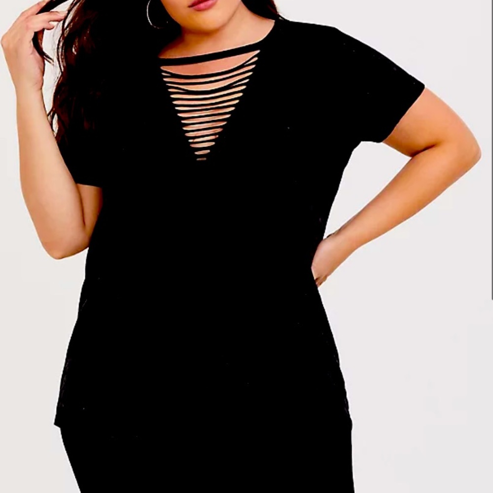 Torrid slashed neck tee